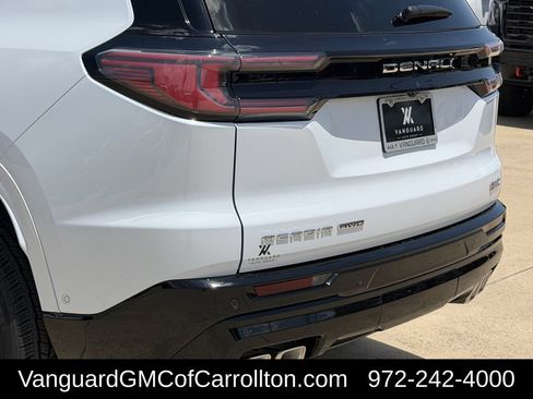 New 2026 GMC Acadia Denali Ultimate w/ LPO, Floor Liner Package AWD/4WD image 6