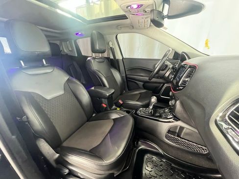 Used 2021 Jeep Compass Altitude w/ Sun and Sound Group image 12