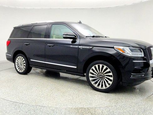 Used 2020 Lincoln Navigator Reserve w/ Equipment Group 208A Reserve image 3