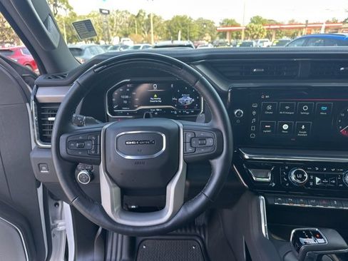 Used 2025 GMC Sierra 1500 Denali image 2