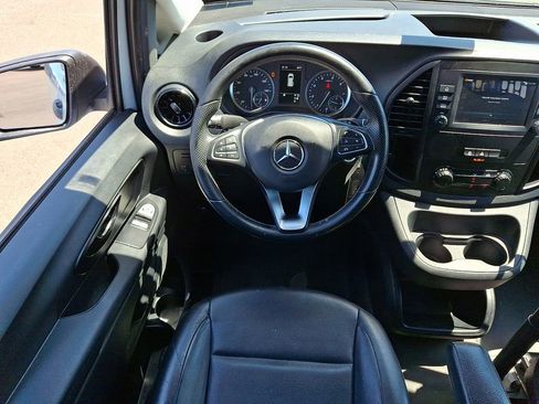 Used 2023 Mercedes-Benz Metris image 14