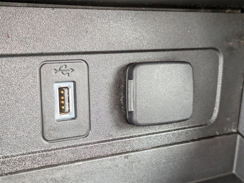 Used 2018 Ford Escape SE image 14