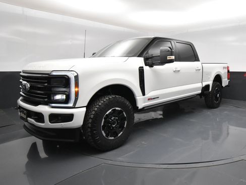 Used 2026 Ford F250 Platinum image 2