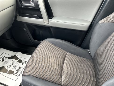 Used 2013 Toyota 4Runner SR5 w/ Convenience Pkg image 26