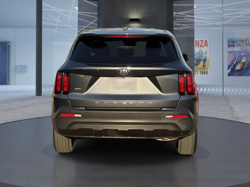 Used 2021 Kia Sorento LX AWD/4WD image 5
