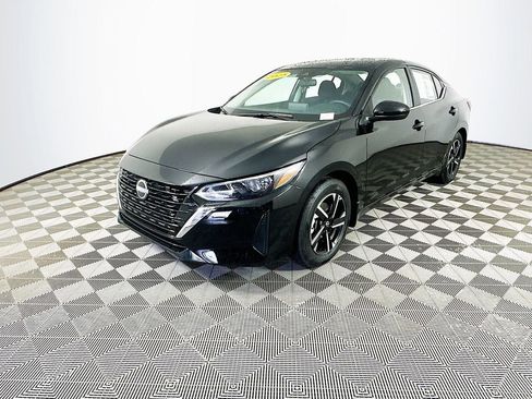 Certified 2025 Nissan Sentra SV FWD image 6
