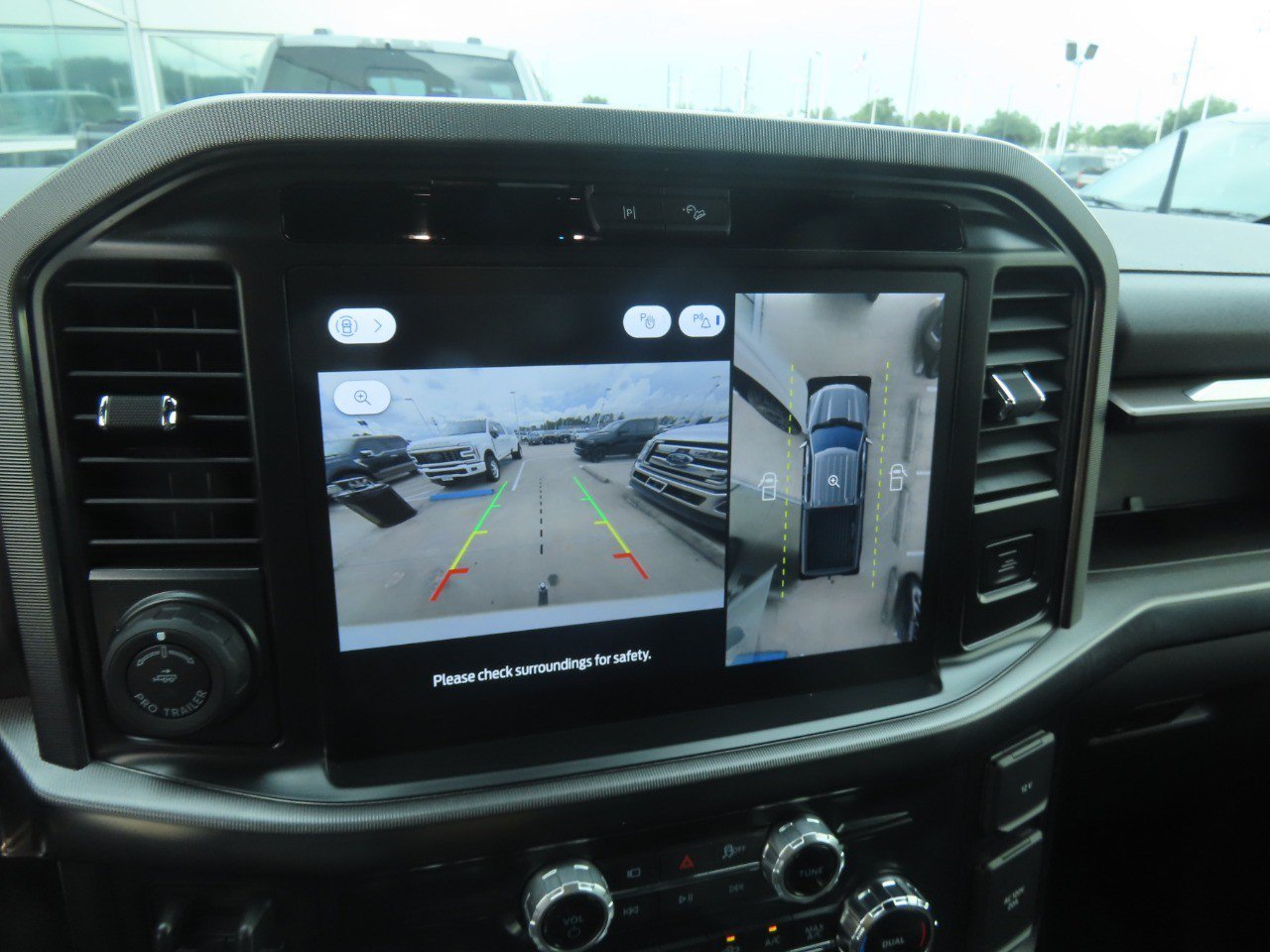 Used 2025 Ford F150 Platinum w/ FX4 Off-Road Package AWD/4WD image 30