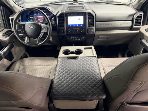 Used 2020 Ford F250 XLT image 9