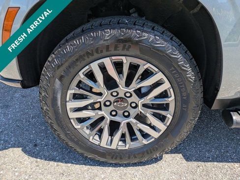 Used 2025 Chevrolet Tahoe Z71 image 11