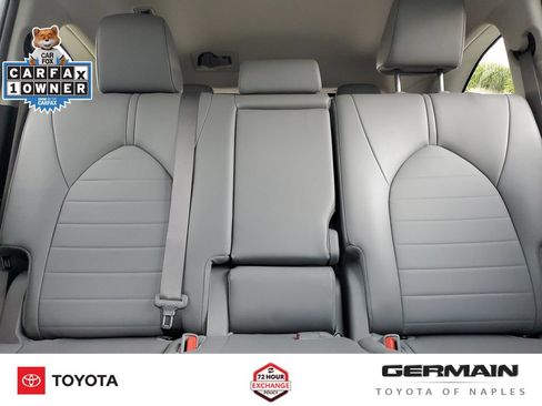 Used 2024 Toyota Highlander XLE FWD image 31