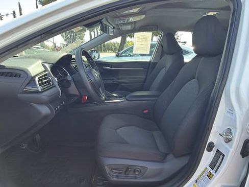 Used 2019 Toyota Camry LE FWD image 32
