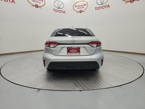 Used 2025 Toyota Corolla LE FWD image 7