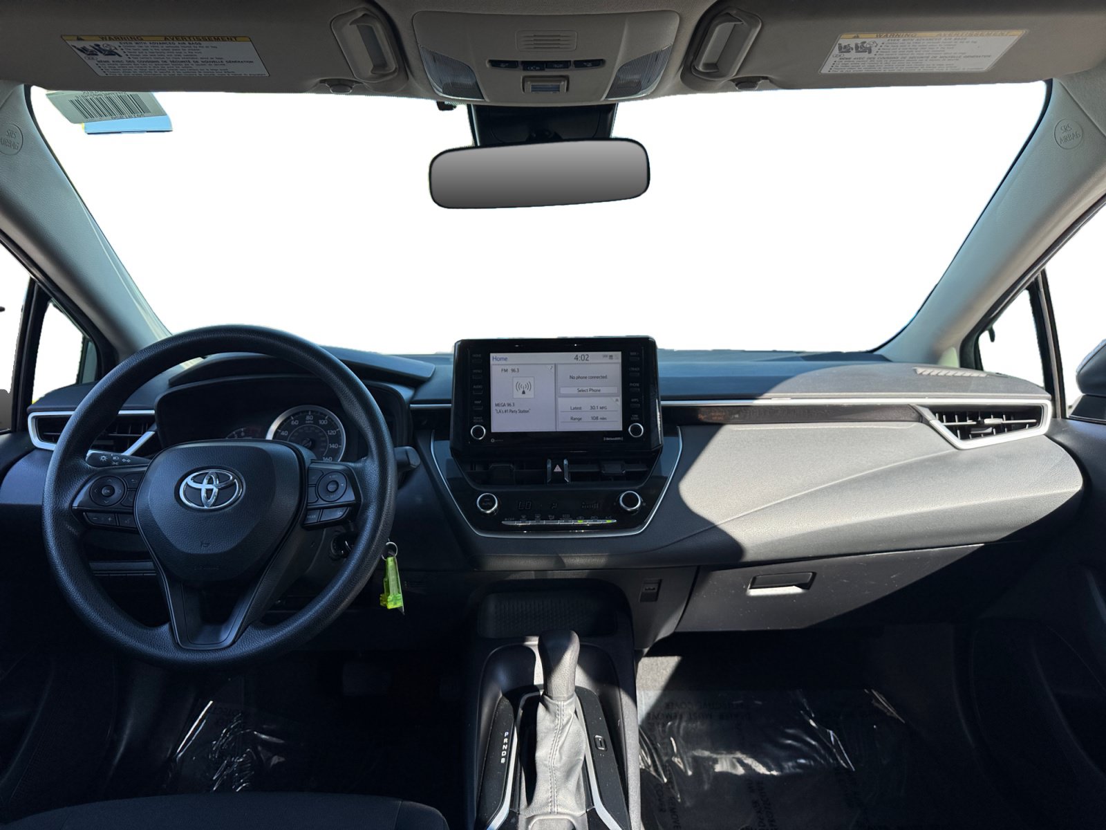 Used 2022 Toyota Corolla LE w/ Carpet Mat Package (TMS) FWD image 10