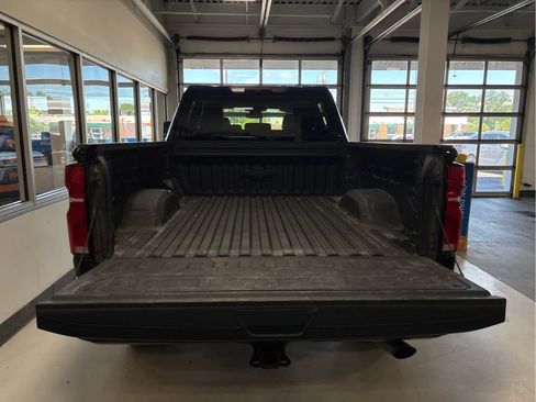 Used 2025 Chevrolet Silverado 2500 LT w/ Z71 Chrome Sport Edition AWD/4WD image 12