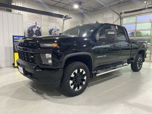 Used 2020 Chevrolet Silverado 2500 Custom w/ Custom Value Package AWD/4WD image 4