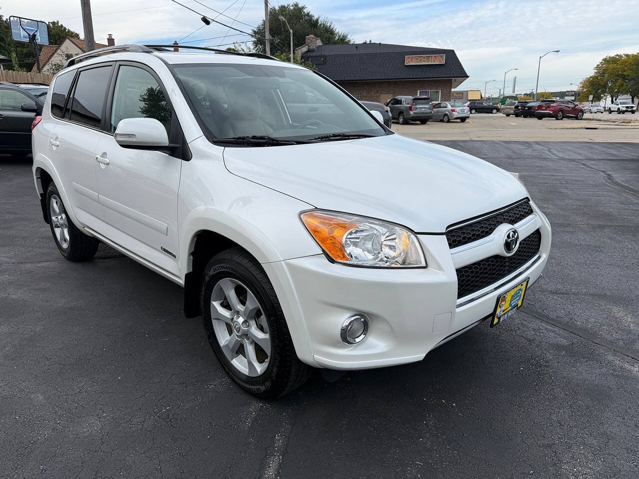 Used 2011 Toyota RAV4 Limited w/ Limited Extra Value Pkg AWD/4WD image 3