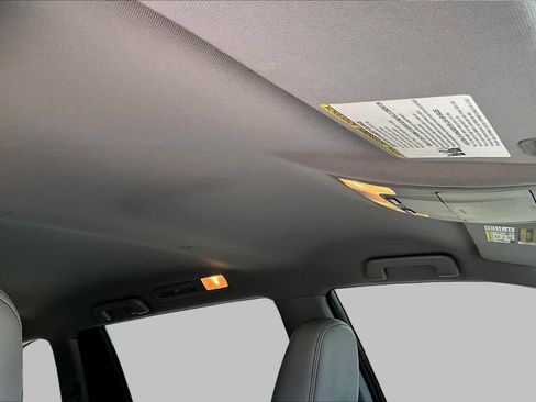 Used 2015 Toyota Highlander Plus FWD image 13