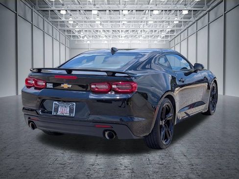 Used 2024 Chevrolet Camaro LT RWD image 6