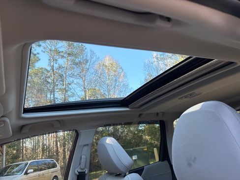 Used 2023 Subaru Forester Premium image 4