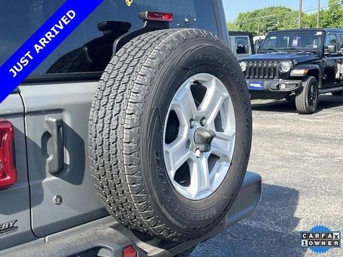 Certified 2018 Jeep Wrangler Unlimited Sport S AWD/4WD image 12
