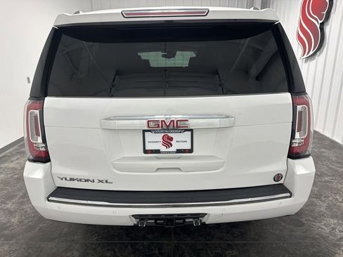 Used 2018 GMC Yukon XL Denali w/ Open Road Package AWD/4WD image 7
