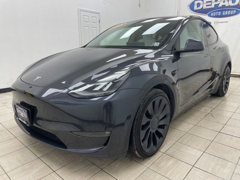 Used 2024 Tesla Model Y Performance image 17