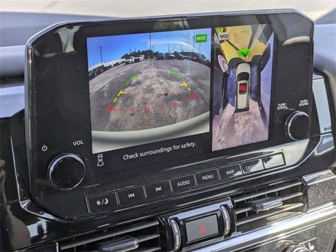 Used 2023 Nissan Pathfinder SL image 22