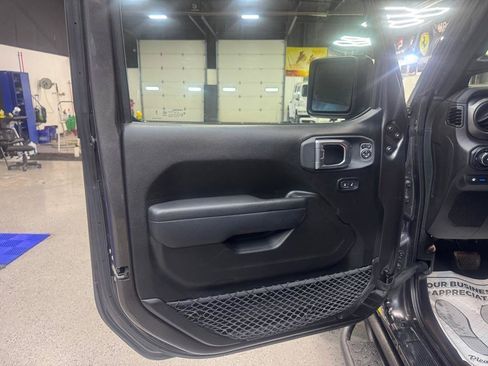 Used 2023 Jeep Wrangler Unlimited w/ Cold Weather Group AWD/4WD image 12
