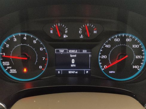 Used 2018 Chevrolet Malibu LT FWD image 23