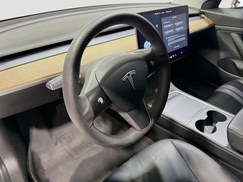 Used 2021 Tesla Model 3 Standard Range Plus RWD image 11