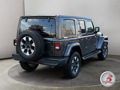 Used 2020 Jeep Wrangler Unlimited Sahara w/ Uconnect 4C Nav & Sound Group image 7