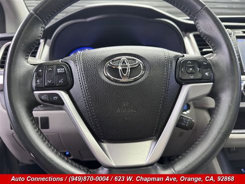 Used 2016 Toyota Highlander XLE FWD image 15