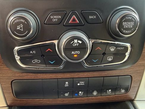 Used 2015 RAM 1500 Laramie w/ Convenience Group AWD/4WD image 11