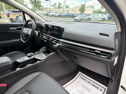 New 2026 Kia Sportage EX w/ EX Panoramic Sunroof Package AWD/4WD image 12