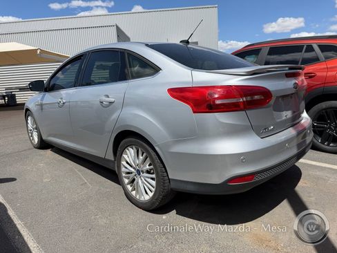 Used 2017 Ford Focus Titanium FWD image 4