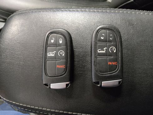 Used 2019 Jeep Cherokee Limited AWD/4WD image 32