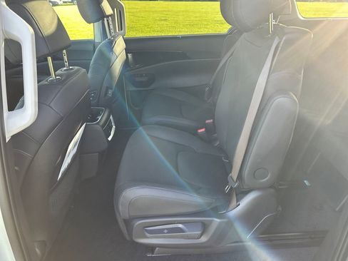 New 2026 Kia Carnival SX Prestige image 25