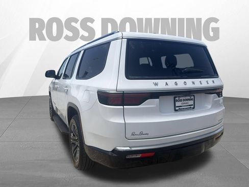 Used 2024 Jeep Wagoneer Series II w/ Flexible Seating Group RWD image 6