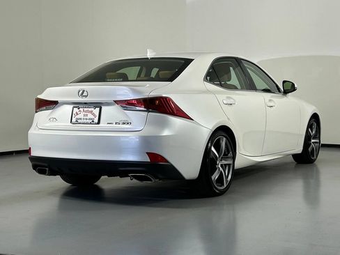 Used 2017 Lexus IS 300 AWD image 7