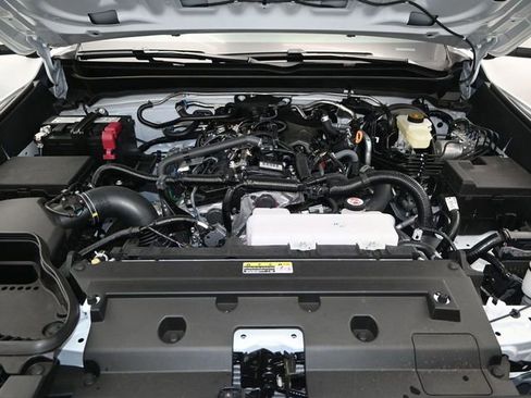 New 2026 Toyota Tacoma SR5 AWD/4WD image 17