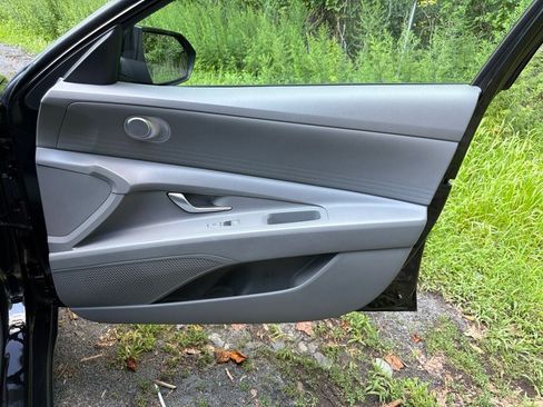 Certified 2023 Hyundai Elantra SEL FWD image 10