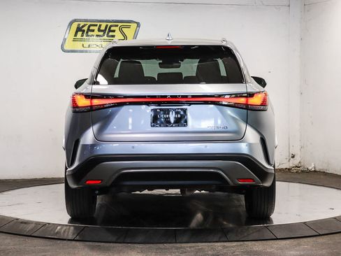Used 2024 Lexus RX 350 Premium w/ Convenience Package FWD image 3