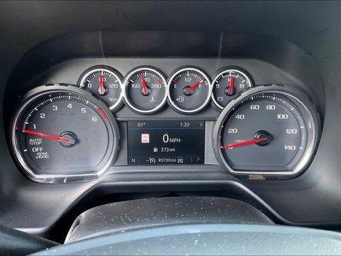 Used 2021 Chevrolet Suburban RST w/ Luxury Package image 10