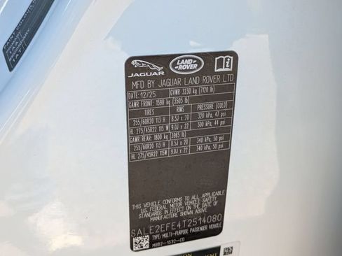 Used 2026 Land Rover Defender 110 X-Dynamic SE AWD/4WD image 32