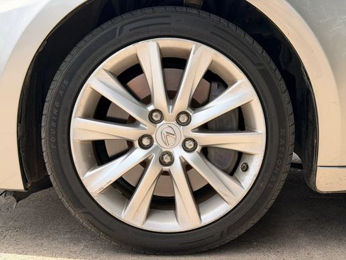 Used 2016 Lexus IS 200t RWD image 12