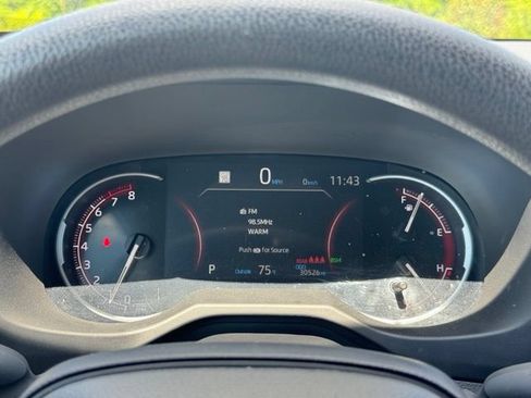 Used 2025 Toyota RAV4 XLE AWD/4WD image 19