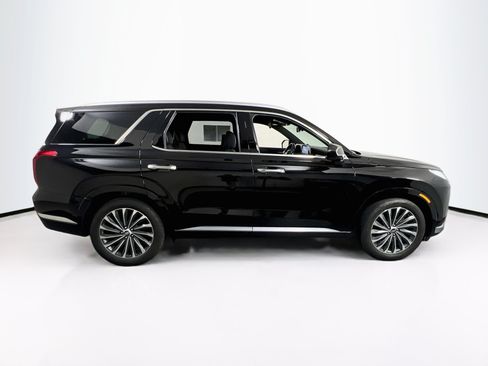 Used 2023 Hyundai Palisade Calligraphy w/ Cargo Package AWD/4WD image 4