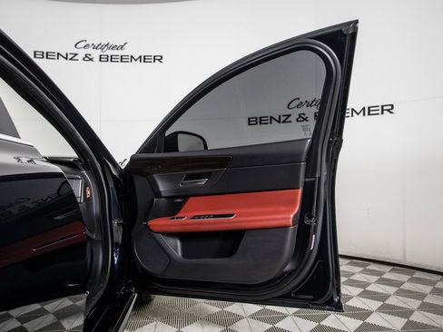 Used 2018 Jaguar XF First Edition image 16