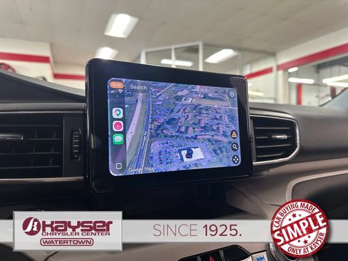 Used 2023 Ford Explorer XLT w/ Equipment Group 202A AWD/4WD image 25
