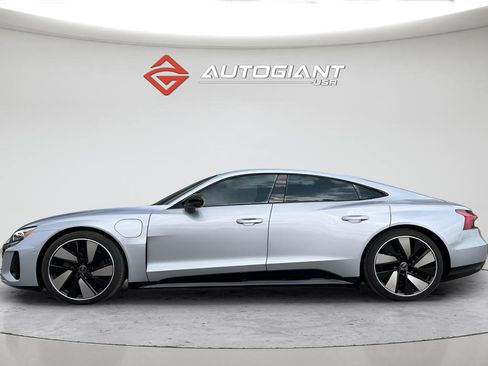 Used 2022 Audi e-tron GT Prestige image 7